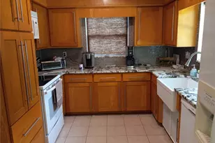 240 Regina Dr S, Largo, FL 33770 - Photo 20