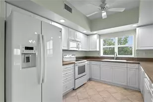 1200 Country Club Dr, Largo, FL 33771 - Photo 8