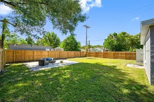 1901 E New Orleans Ave, Tampa, FL 33610 - Photo 18