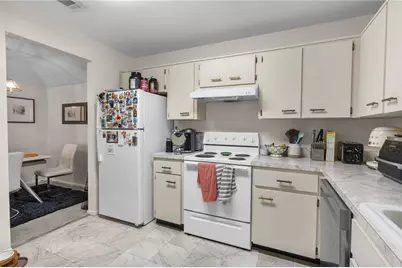 11942 Skylake Place #C, Tampa, FL 33617 - Photo 8