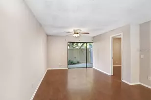 4833 Puritan Cir, Tampa, FL 33617 - Photo 4
