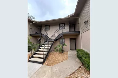4015 Ashford Green Place #D202, Tampa, FL 33613 - Photo 1