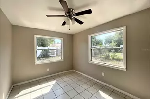 5036 Oxford Ave N, Saint Petersburg, FL 33710 - Photo 10