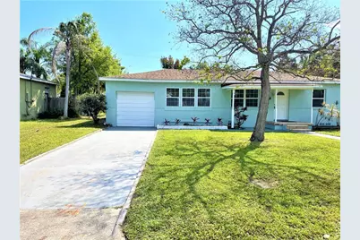 5036 Oxford Avenue N, Saint Petersburg, FL 33710 - Photo 2