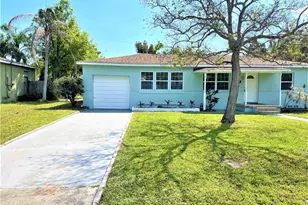 5036 Oxford Ave N, Saint Petersburg, FL 33710 - Photo 2
