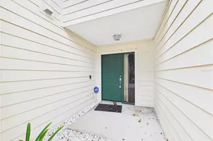 11239 Cedar Hollow Ln, Tampa, FL 33618 - Photo 4