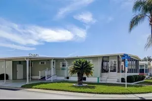 225 Dixie Ln, Tarpon Springs, FL 34689 - Photo 1