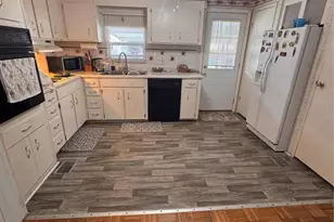 225 Dixie Ln, Tarpon Springs, FL 34689 - Photo 6