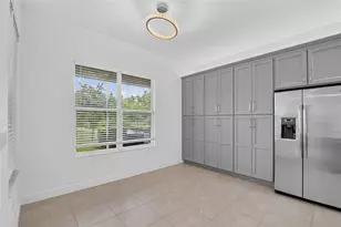 31142 Lindentree Dr, Wesley Chapel, FL 33543 - Photo 10