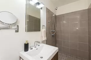 2421 Linsey St, Tampa, FL 33605 - Photo 16