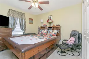 1424 Main St, Valrico, FL 33594 - Photo 10