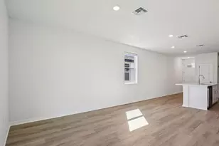 17445 Green Groove Dr, Brooksville, FL 34601 - Photo 2