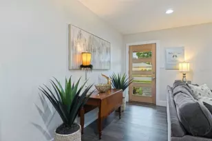 200 Park St N, Saint Petersburg, FL 33710 - Photo 12