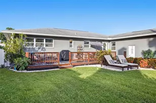 200 Park St N, Saint Petersburg, FL 33710 - Photo 32