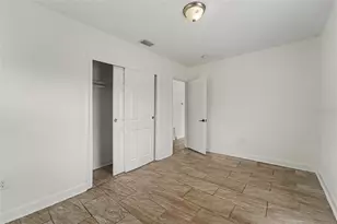 9310 N Highland Ave, Tampa, FL 33612 - Photo 8