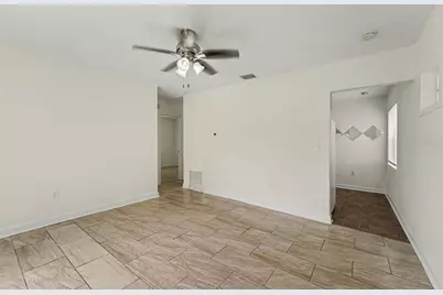9310 N Highland Avenue, Tampa, FL 33612 - Photo 4