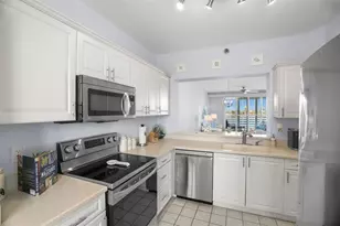 7984 Sailboat Key Blvd S, Saint Petersburg, FL 33707 - Photo 18