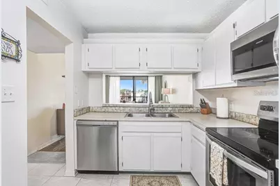 2424 W Tampa Bay Boulevard #M205, Tampa, FL 33607 - Photo 4