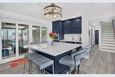 1201 15th Street N, Saint Petersburg, FL 33705 - Photo 14