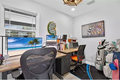 1201 15th Street N, Saint Petersburg, FL 33705 - Photo 22