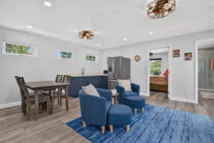 1201 15th St N, Saint Petersburg, FL 33705 - Photo 20