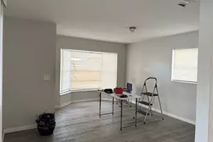 10406 N Central Ave, Tampa, FL 33612 - Photo 4