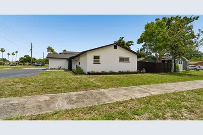 1530 49th Street N, Saint Petersburg, FL 33710 - Photo 8