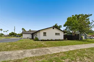 1530 49th Street N, Saint Petersburg, FL 33710 - Photo 8