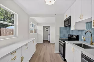 2960 Emerson Ave S, Saint Petersburg, FL 33712 - Photo 6