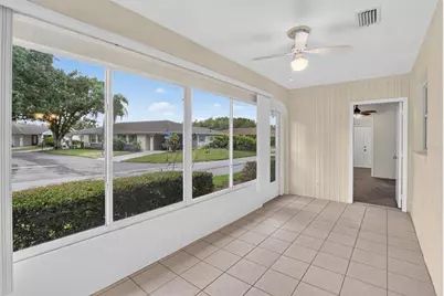 2202 Horsham Place, Sun City Center, FL 33573 - Photo 4