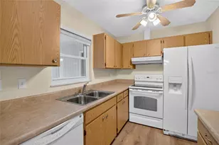 2202 Horsham Pl, Sun City Center, FL 33573 - Photo 24