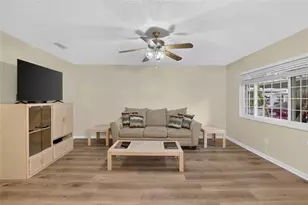 2202 Horsham Pl, Sun City Center, FL 33573 - Photo 26