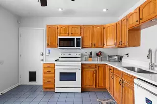 709 Caliente Dr, Brandon, FL 33511 - Photo 10