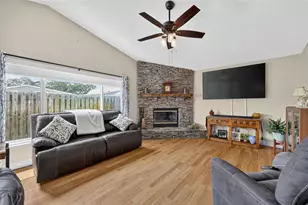 1747 Wood Brook St, Tarpon Springs, FL 34689 - Photo 12