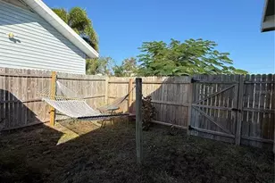 145 NE Lincoln Cir N, Saint Petersburg, FL 33702 - Photo 28