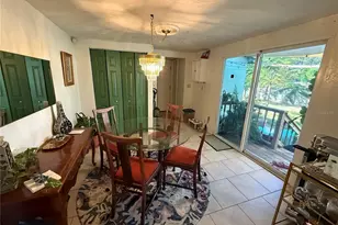 145 NE Lincoln Cir N, Saint Petersburg, FL 33702 - Photo 12