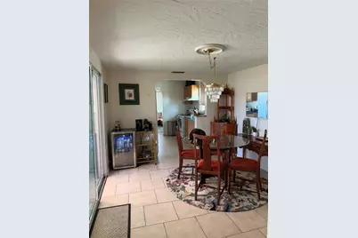 145 NE Lincoln Circle N, Saint Petersburg, FL 33702 - Photo 10