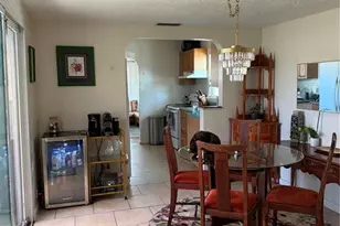 145 NE Lincoln Cir N, Saint Petersburg, FL 33702 - Photo 10