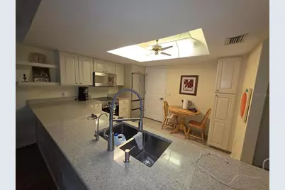18427 Aintree Court, Tampa, FL 33647 - Photo 4