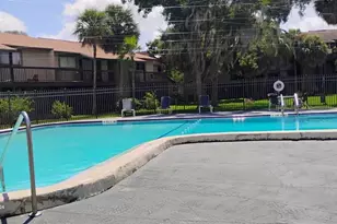 6328 Newtown Cir, Tampa, FL 33615 - Photo 10
