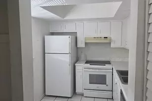 6328 Newtown Cir, Tampa, FL 33615 - Photo 6
