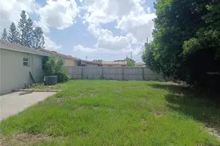 8448 76th Ave, Seminole, FL 33777 - Photo 18