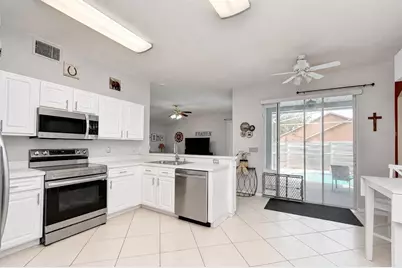 4102 Amber Ridge Lane, Valrico, FL 33594 - Photo 8