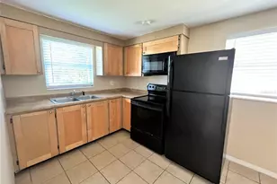 12175 3rd St E, Treasure Island, FL 33706 - Photo 6