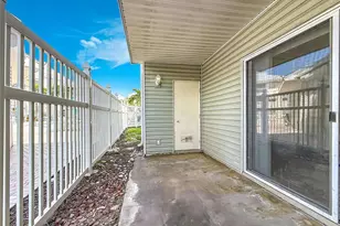 6826 Stonesthrow Cir N, Saint Petersburg, FL 33710 - Photo 30