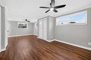 8700 58th Ln N, Pinellas Park, FL 33782 - Photo 10