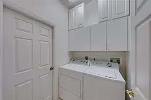 6232 Huntington Dr, Zephyrhills, FL 33542 - Photo 24
