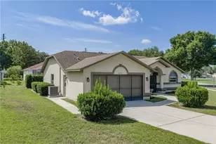 6232 Huntington Dr, Zephyrhills, FL 33542 - Photo 4