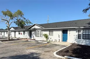 501 St Michaels Way, Tarpon Springs, FL 34689 - Photo 4