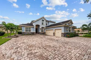 2689 Waters Edge Ct, Dunedin, FL 34698 - Photo 2